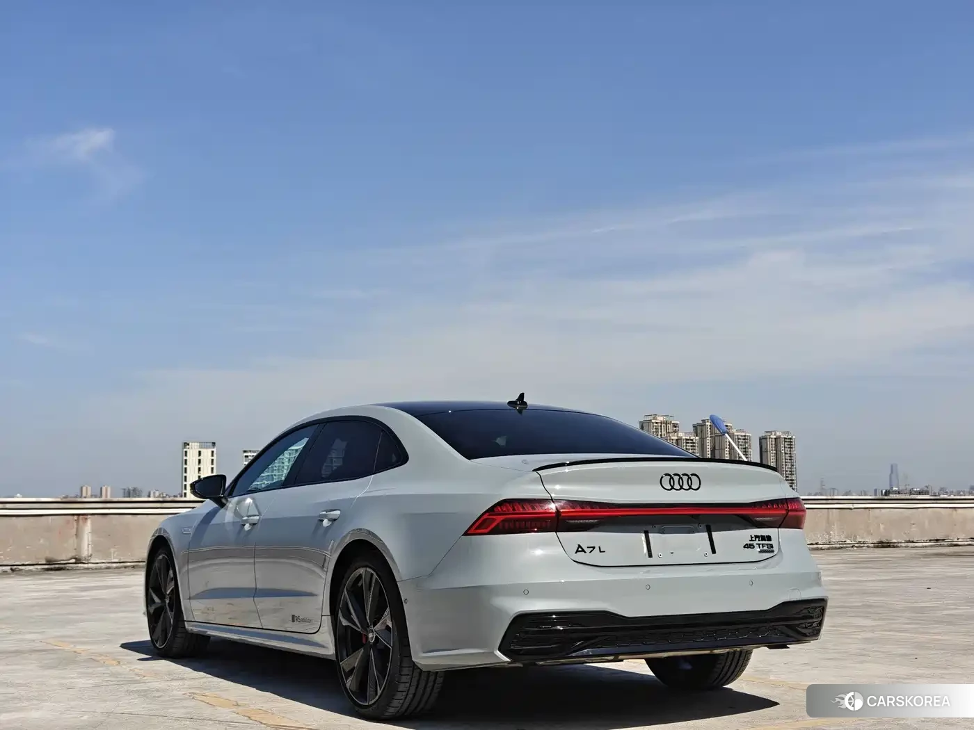 Audi A7L 2026 Silver/gray из Китая, фото 5