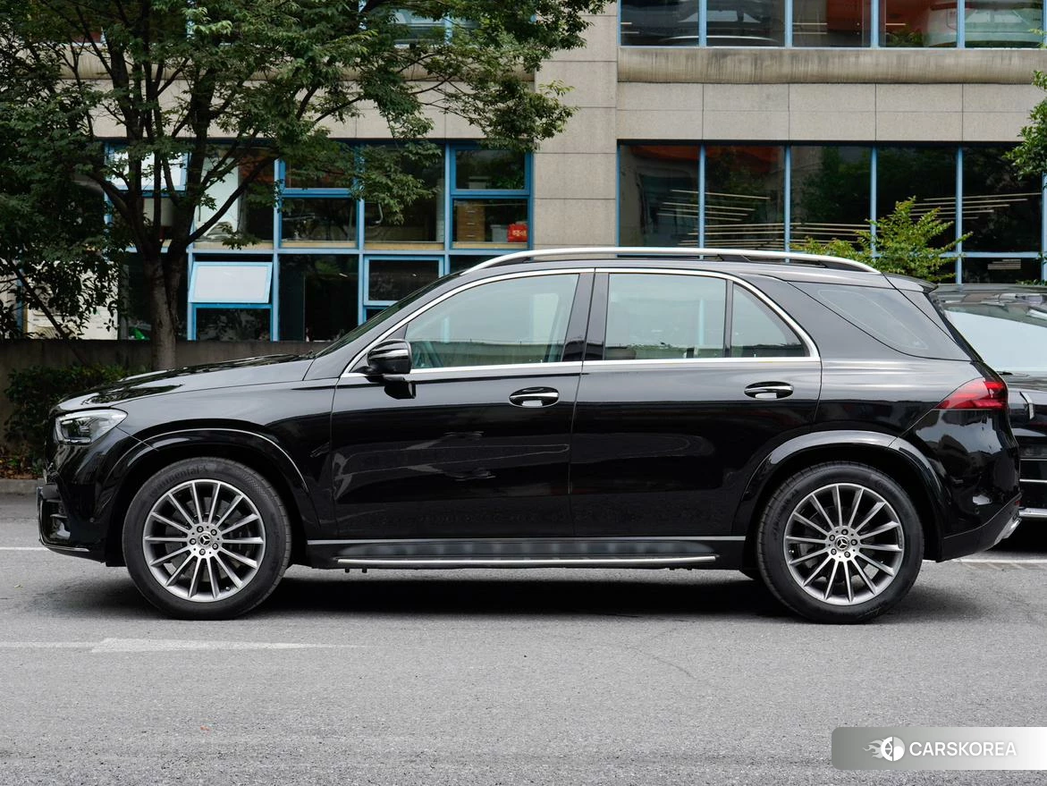 Mercedes-Benz GLE (import) 2023 Черный из Китая, фото 5