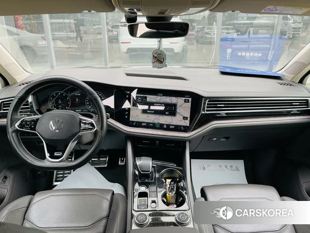 Volkswagen Touareg 2021 Черный из Китая, фото 5