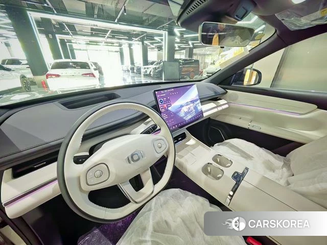 Changan Qiyuan Q07 2026 Серебристо-серый из Китая, фото 5