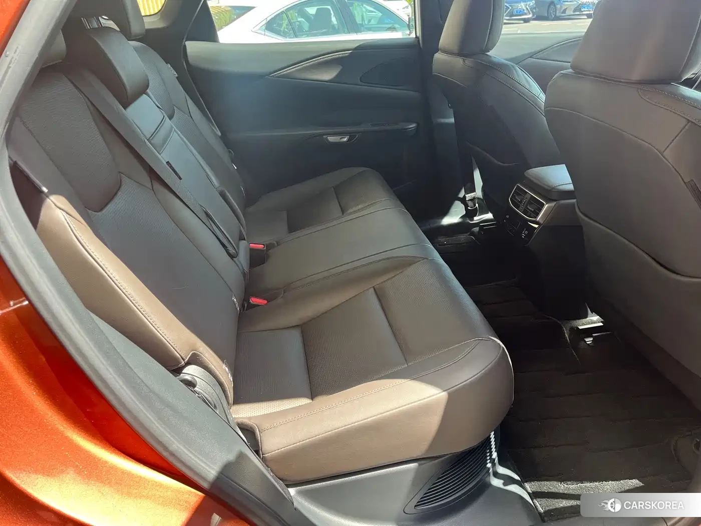 Lexus RX New Energy 2023 Champagne/brown из Китая, фото 5