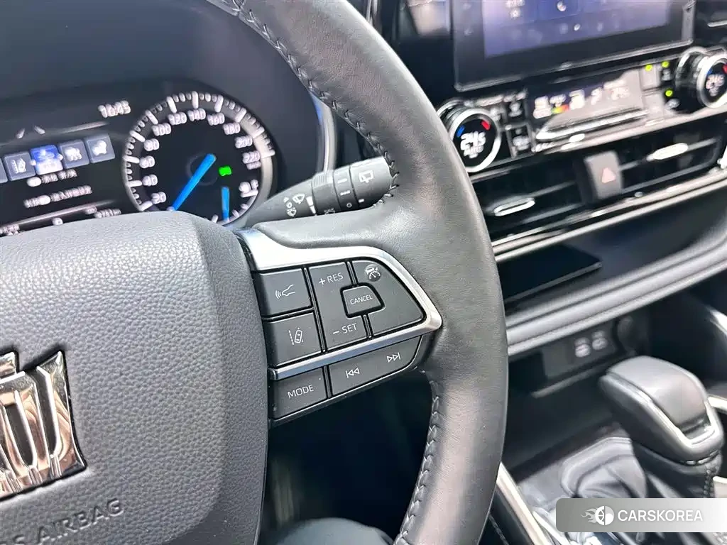 Toyota Crown 2024 Черный из Китая, фото 5