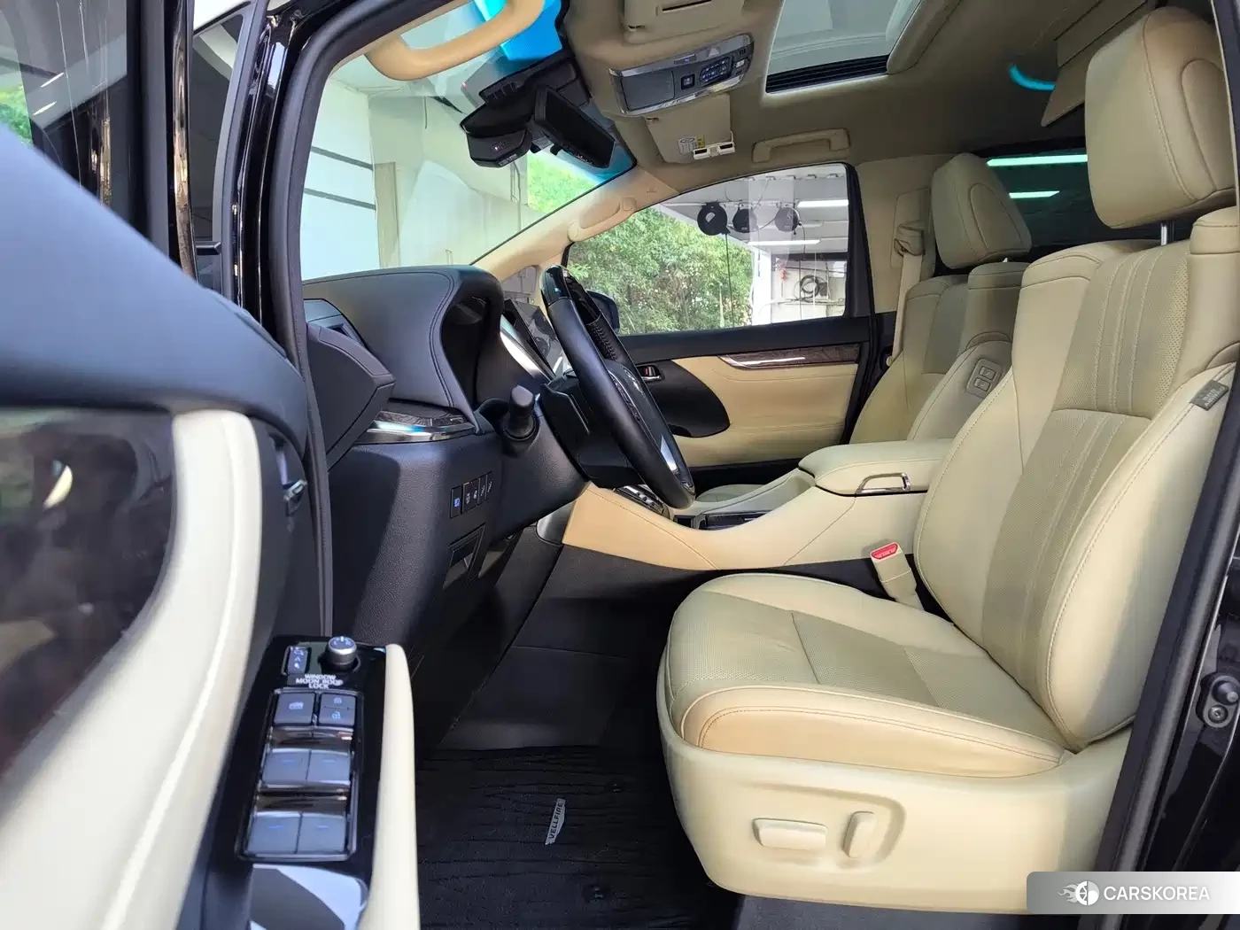 Toyota Vellfire 2022 Белый из Китая, фото 5