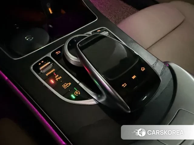 Mercedes-Benz C-Class W205 2018 Белый из Кореи, фото 5