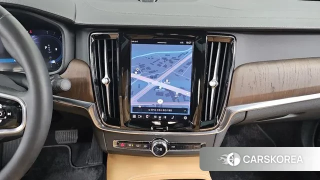 Volvo S90 2023 Белый из Кореи, фото 5