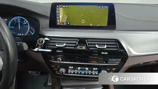 BMW 5 Series (G30) 2019 Серый из Кореи, фото 5