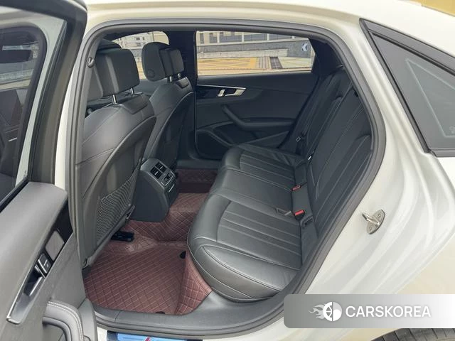 Audi A4L 2024 Белый из Китая, фото 5