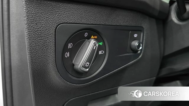 Volkswagen Tiguan second Generation 2020 Белый из Кореи, фото 5