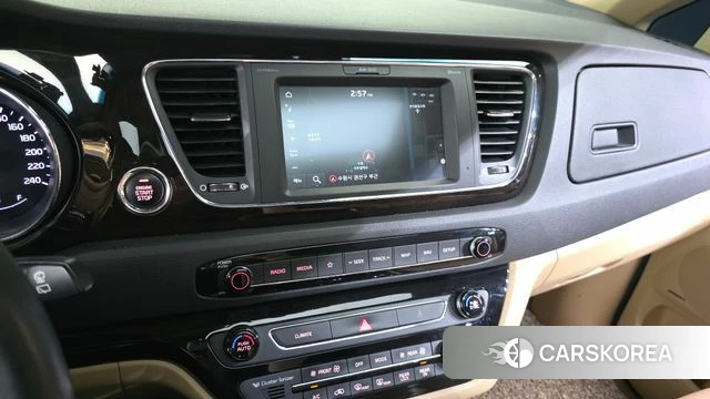 Kia The New Carnival 2019 Белый из Кореи, фото 5