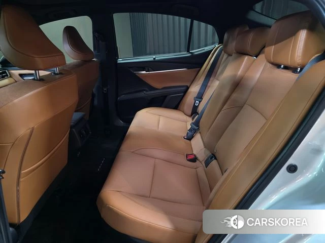 Toyota Camry (XV80) 2025 Серебряный из Кореи, фото 5
