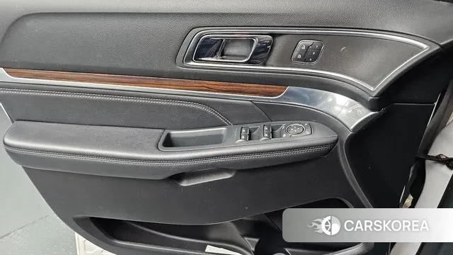 Ford Explorer 2018 Белый из Кореи, фото 5