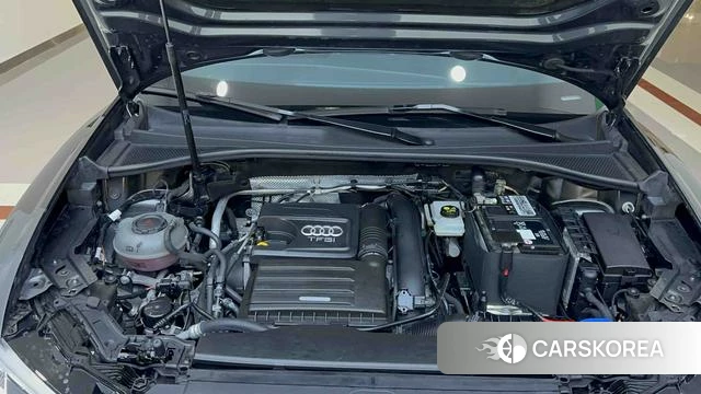 Audi Q3 2022 Темно-серый из Китая, фото 5