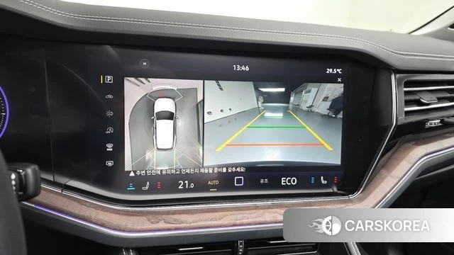 Volkswagen Touareg 3rd generation 2024 Черный из Кореи, фото 5