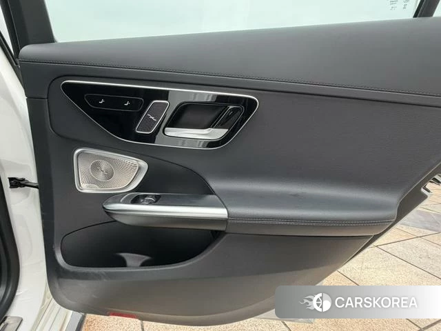 Mercedes-Benz Class C 2025 Белый из Китая, фото 5