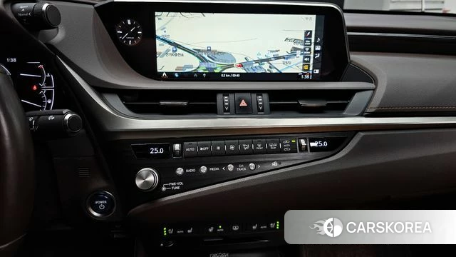 Lexus ES300h 7th generation 2020 Черный из Кореи, фото 5