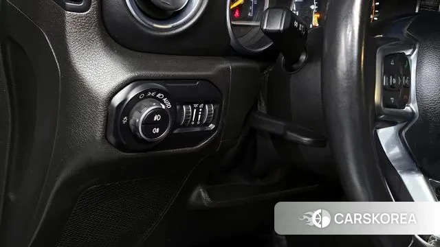 Jeep Wrangler (JL) 2019 Серебристо-серый из Кореи, фото 5