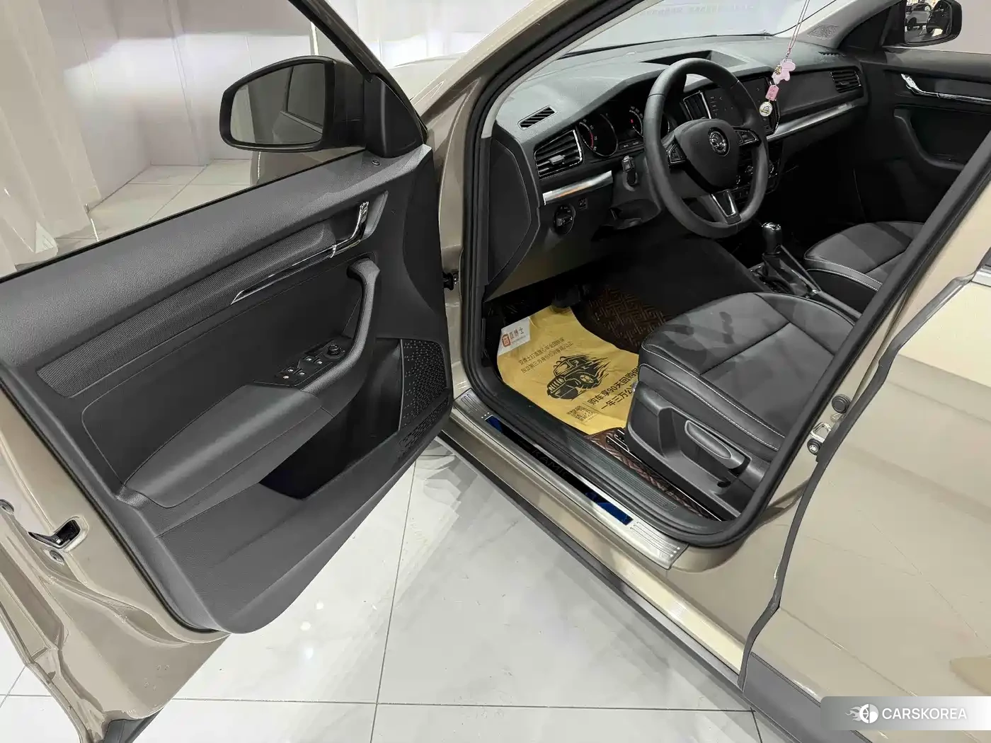 Skoda Komick 2023 Champagne/brown из Китая, фото 5