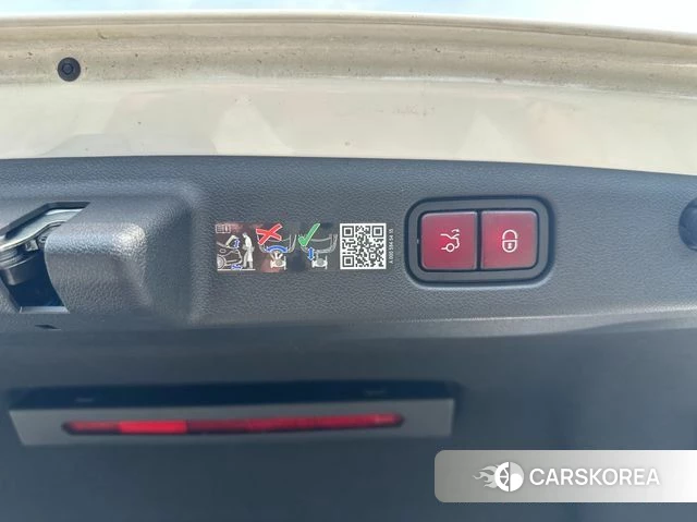 Mercedes-Benz E-Class W214 2024 Белый из Кореи, фото 5