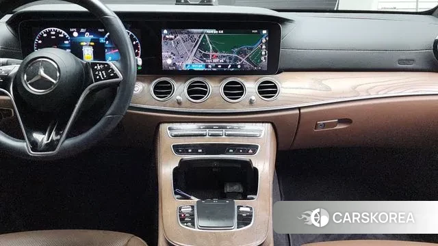 Mercedes-Benz E-Class W213 2020 Белый из Кореи, фото 5