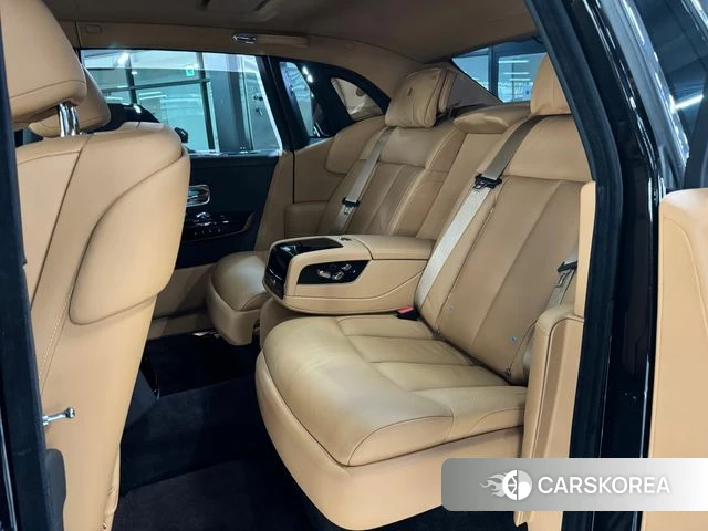 Rolls-Royce Phantom 2021 Черный из Кореи, фото 5