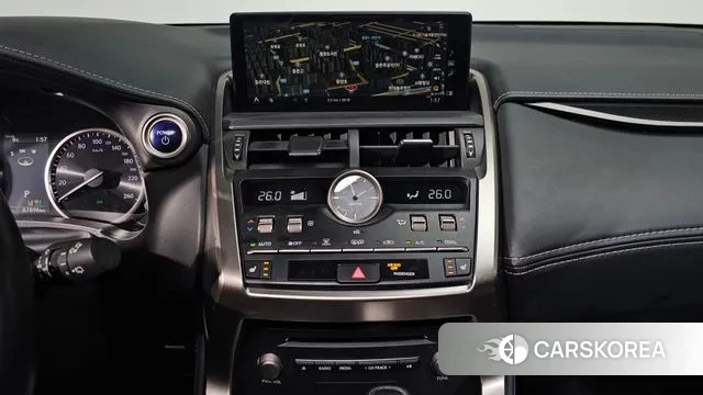 Lexus NX300h 2019 Серебряный из Кореи, фото 5