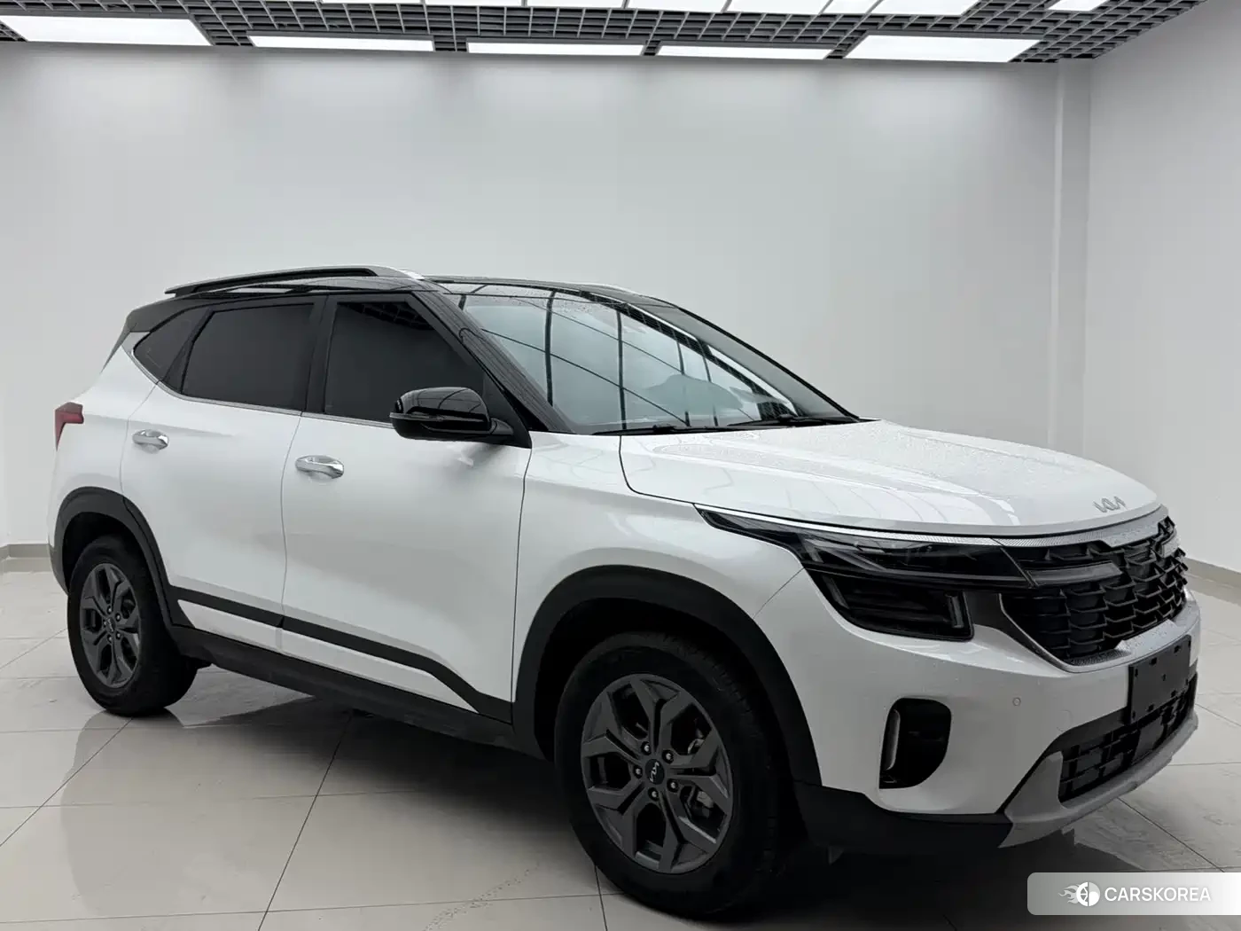 Kia Seltos 2023 Белый из Китая, фото 6