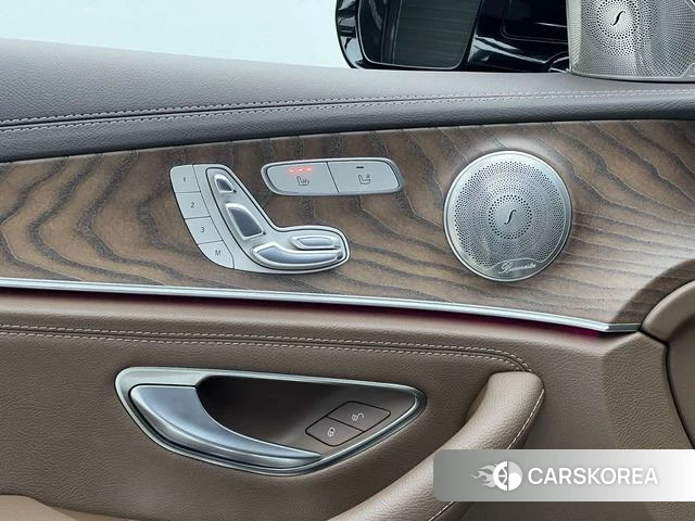 Mercedes-Benz E-class id 4236384 из Китая 5