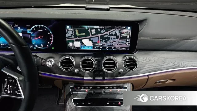 Mercedes-Benz E-Class W213 2022 Белый из Кореи, фото 5