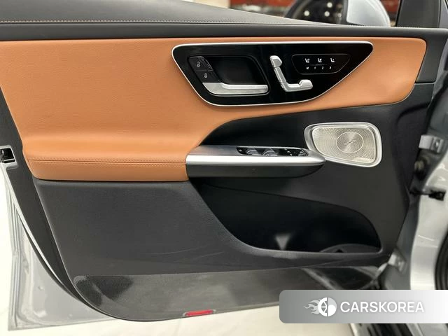 Mercedes-Benz GLC 2024 Серебристо-серый из Китая, фото 5
