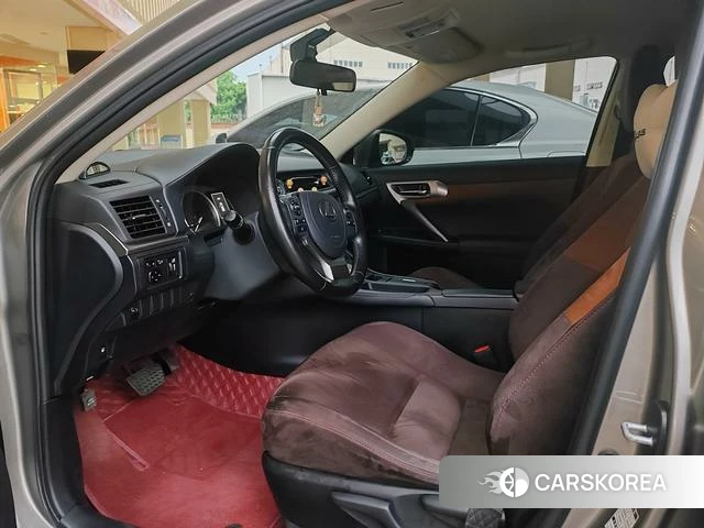 Lexus CT 2021 Серебристо-серый из Китая, фото 5