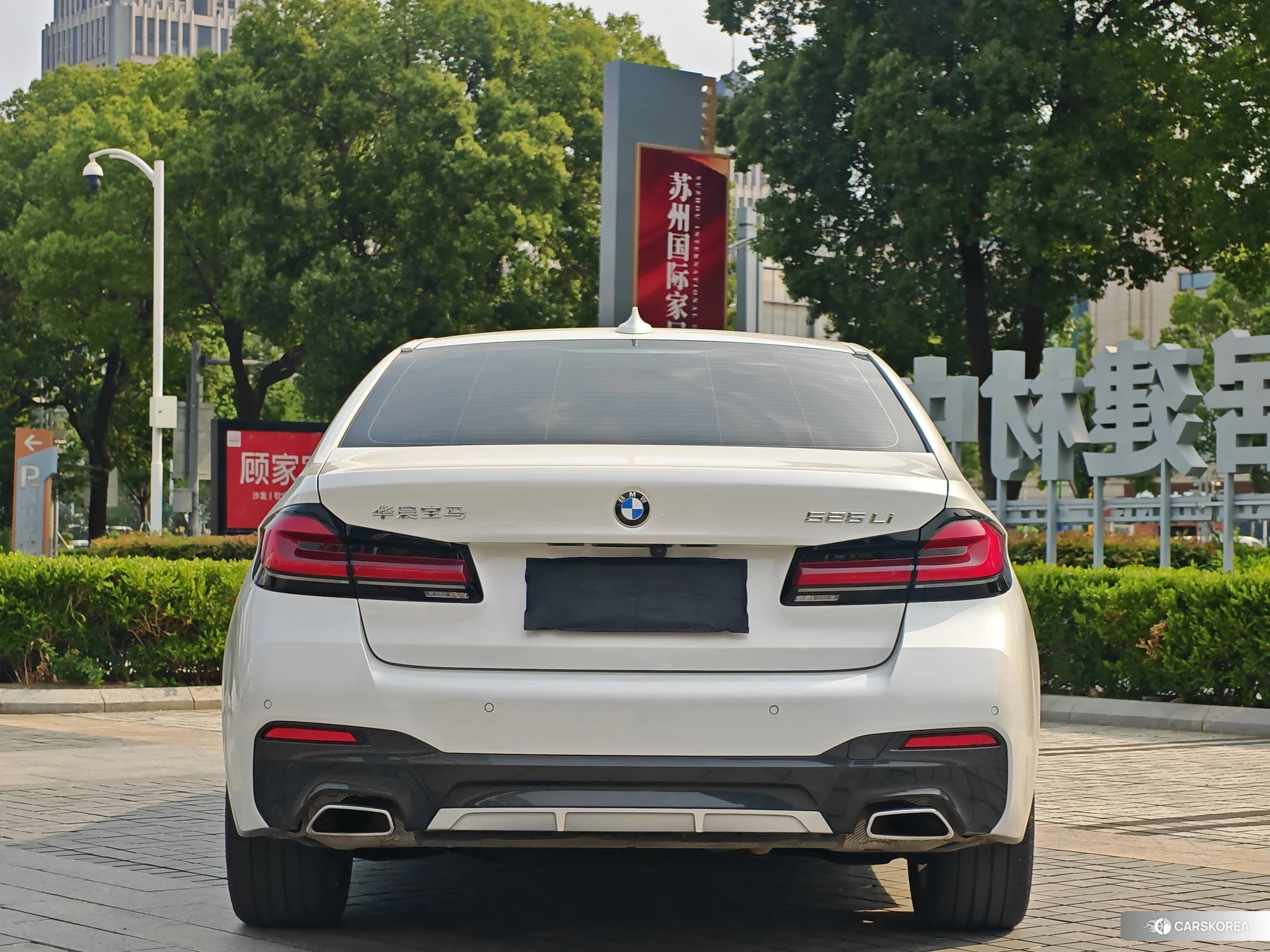 BMW 5 series 2022 Белый из Китая, фото 5