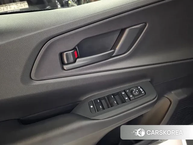 Toyota Prius 5th Generation 2023 Серебряный из Кореи, фото 5