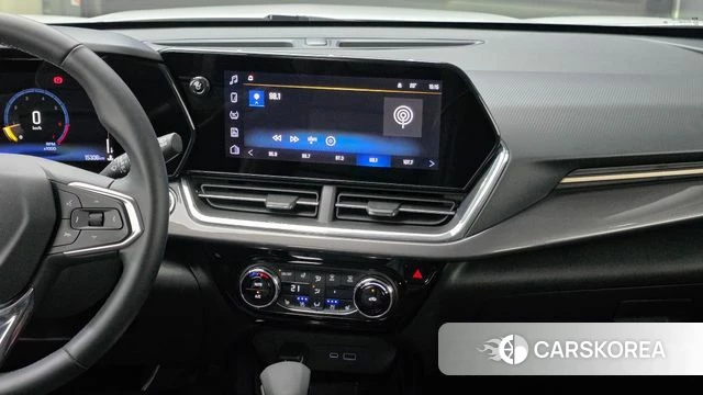 Chevrolet (GM Daewoo) Trax Crossover 2024 Белый из Кореи, фото 5