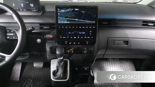 Hyundai Staria 2022 Желтый из Кореи, фото 5