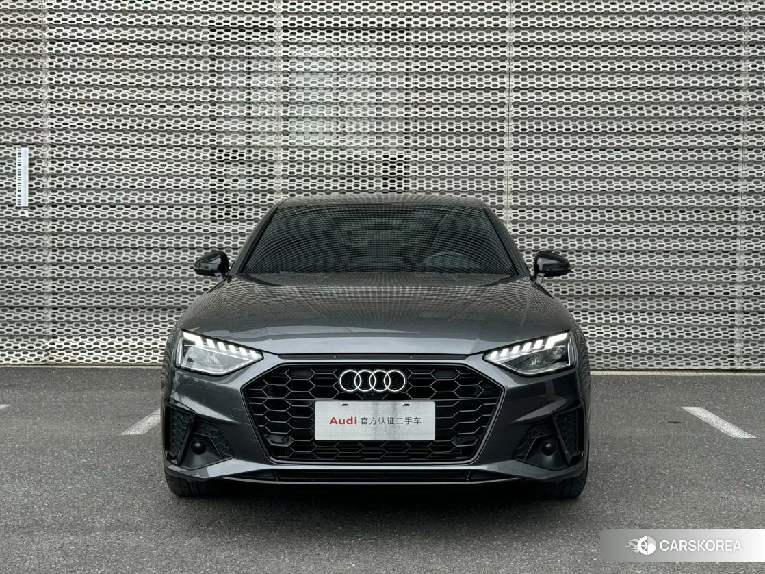 Audi A4L 2023 Темно-серый из Китая, фото 5