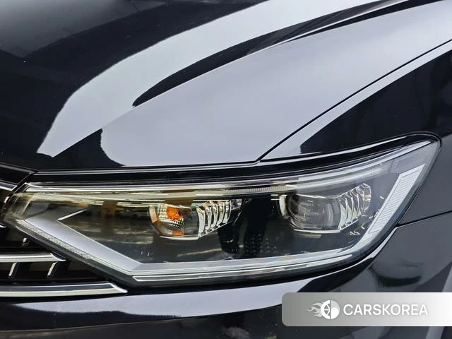 Volkswagen Magotan 2023 Черный из Китая, фото 5