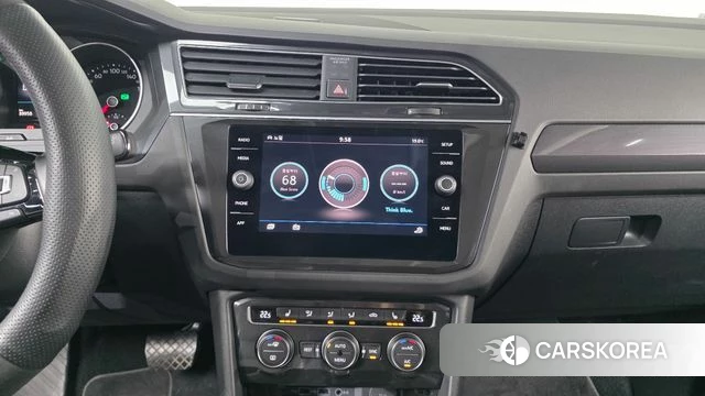 Volkswagen Tiguan second Generation 2018 Белый из Кореи, фото 5