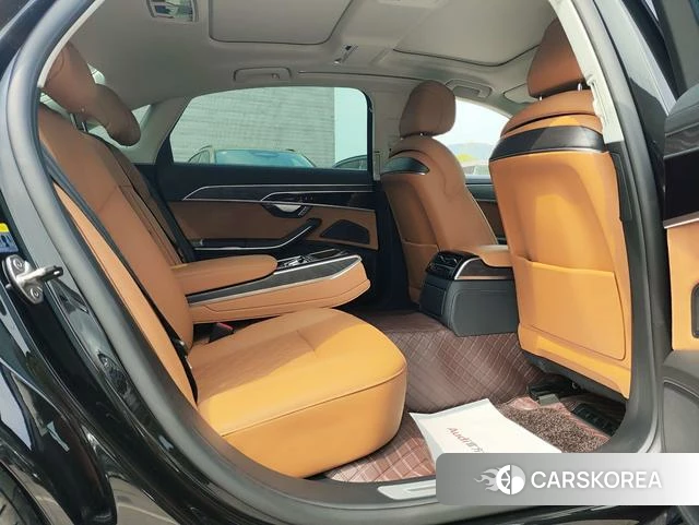 Audi A8 2024 Черный из Китая, фото 5