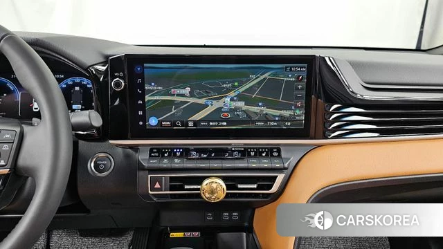Toyota Camry (XV80) 2025 Серебристо-серый из Кореи, фото 5
