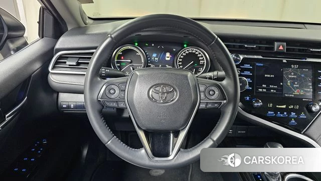 Toyota Camry (XV70) 2018 Серый из Кореи, фото 5