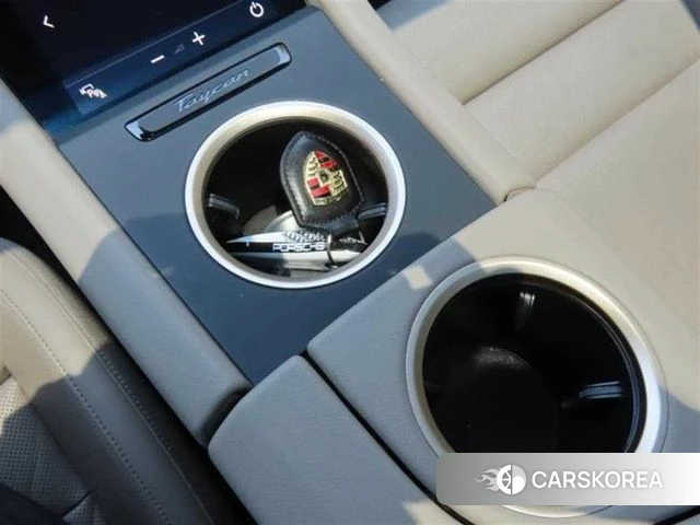 Porsche Taycan 2023 Белый из Кореи, фото 5