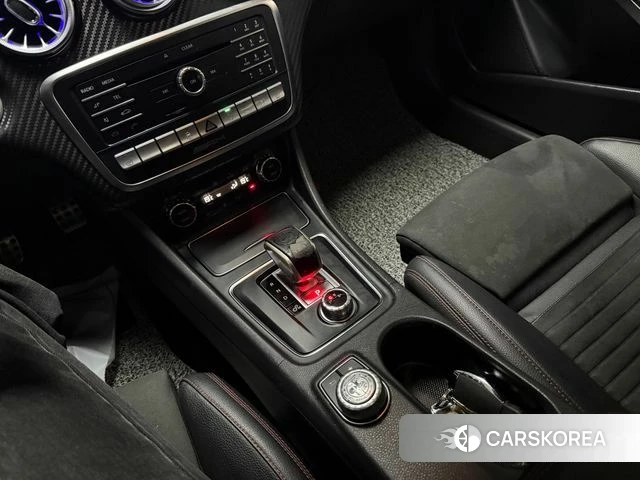 Mercedes-Benz A-Class W176 2018 Серебристо-серый из Кореи, фото 5