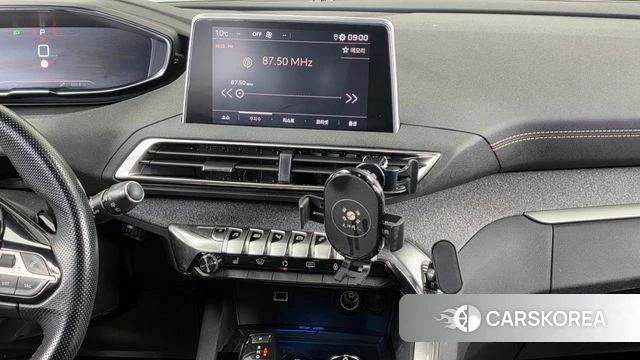 Peugeot 5008 second generation 2019 Белый из Кореи, фото 5