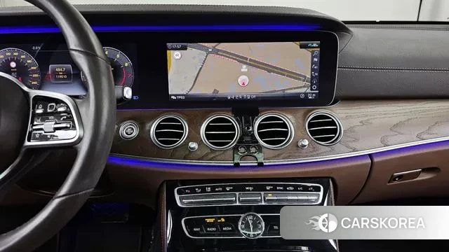 Mercedes-Benz E-Class W213 2019 Белый из Кореи, фото 5