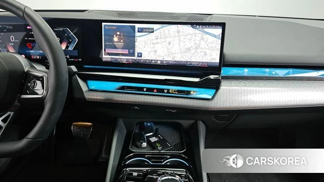 BMW 5 Series (G60) 2025 Черный из Кореи, фото 5