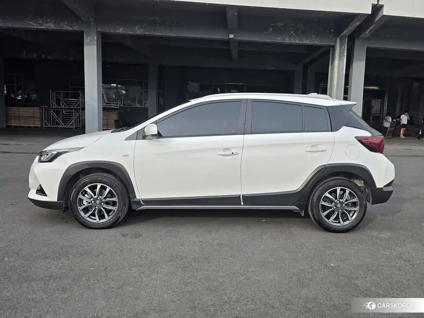 Toyota Yaris L 2023 Белый из Китая, фото 5
