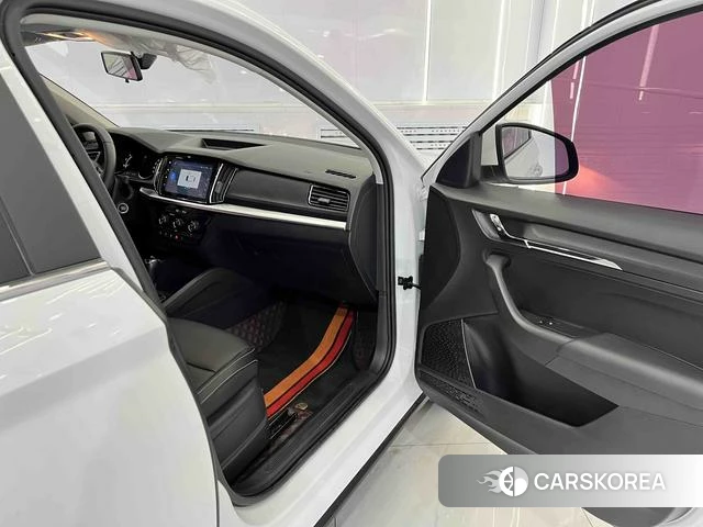 Skoda Komick 2023 Белый из Китая, фото 5