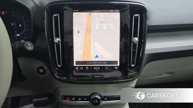 Volvo XC40 2023 Белый из Кореи, фото 5