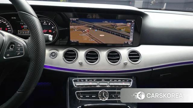Mercedes-Benz E-Class W213 2018 Черный из Кореи, фото 5