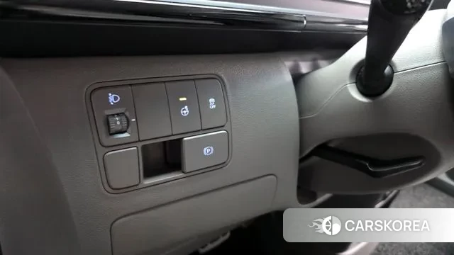 Hyundai Staria 2023 Белый из Кореи, фото 5